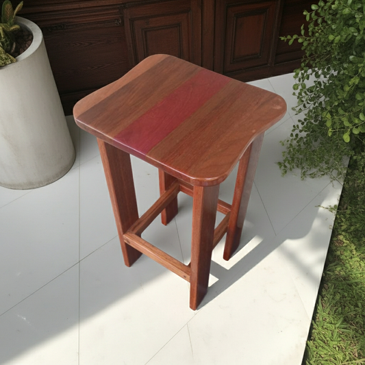 Tabouret bas en angélique et Amarante