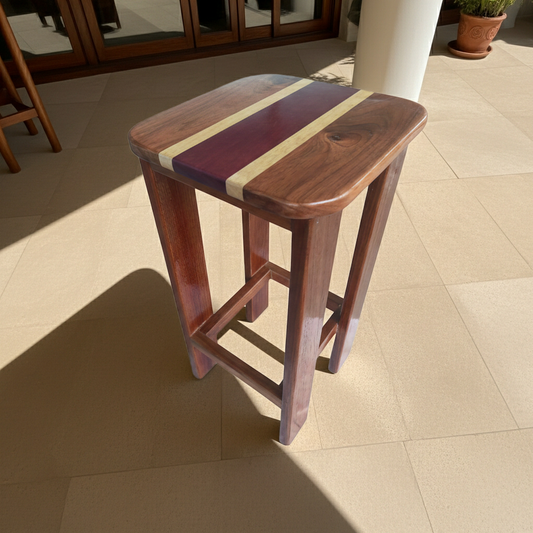 Tabouret bas Tricolore en angélique, amarante et simarouba